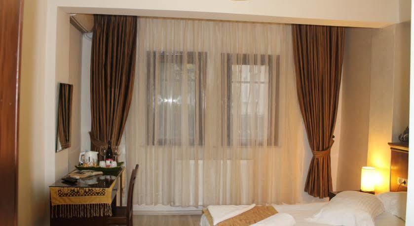 Elisa Hotel イスタンブール エクステリア 写真